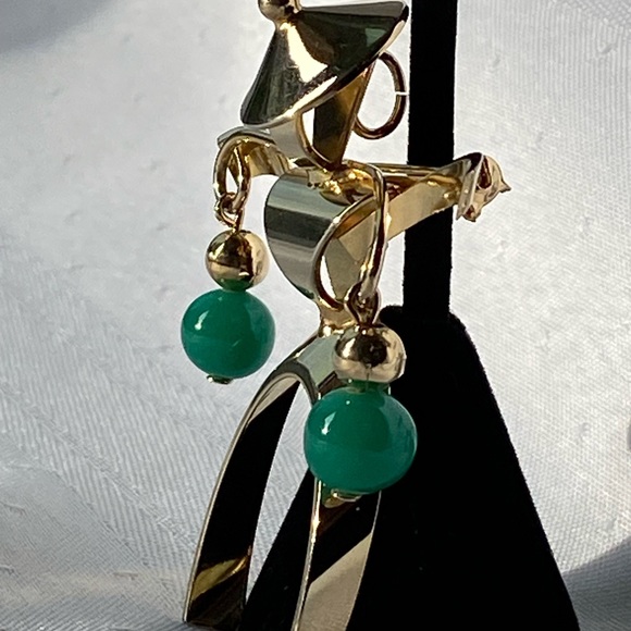 Abstract Figure Asian Influence Gold Tone Pendant Brooch Pin - Picture 13 of 14